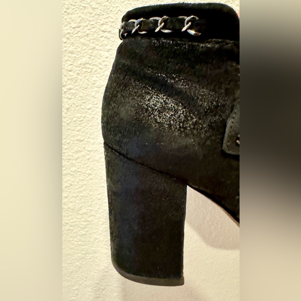Chanel black suede booties - Picture 6 of 16